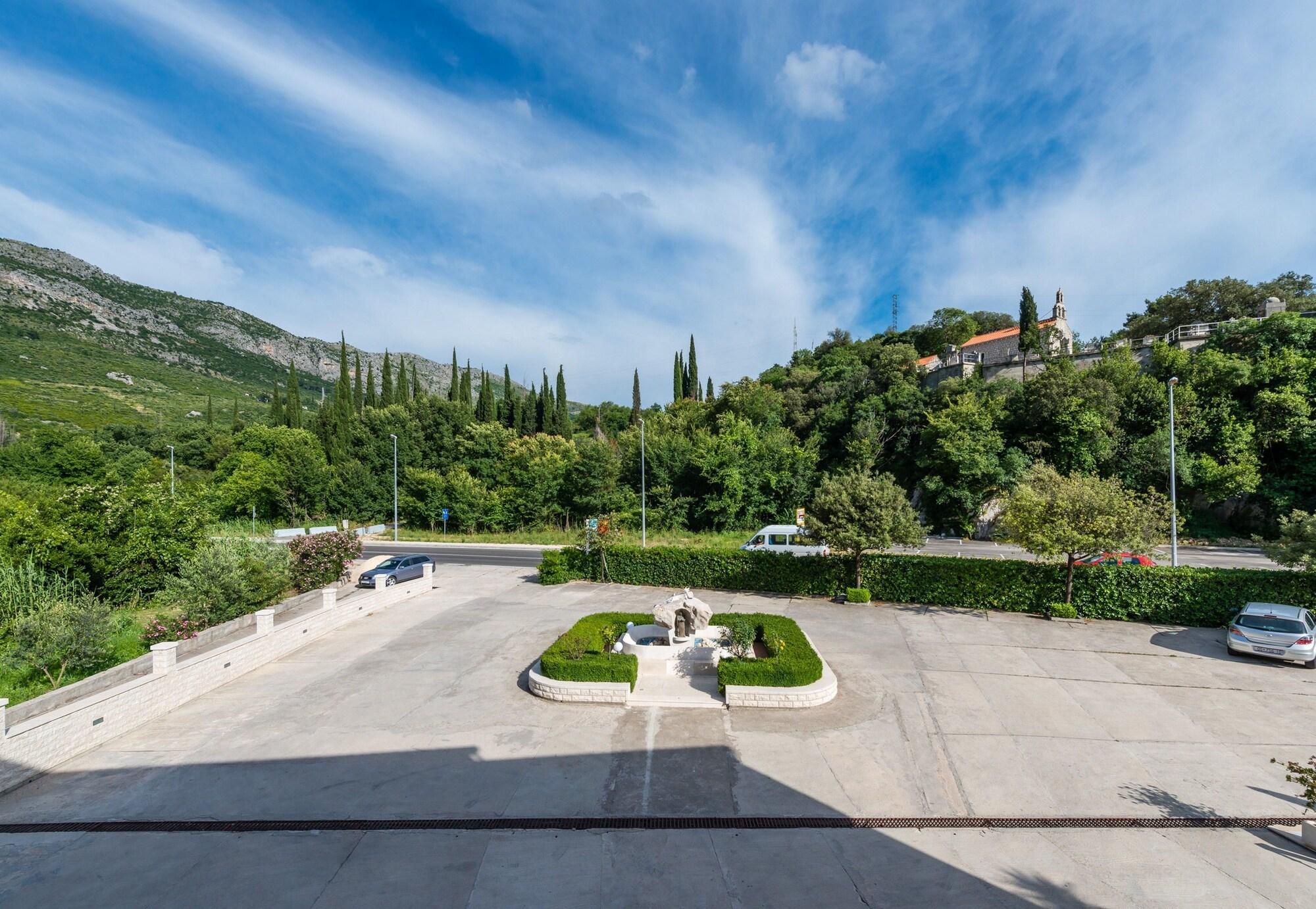 Apartments Dubelj Komolac Экстерьер фото