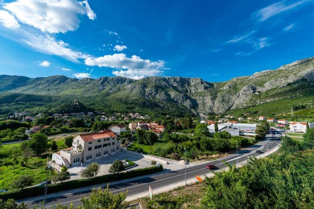 Apartments Dubelj Komolac Экстерьер фото