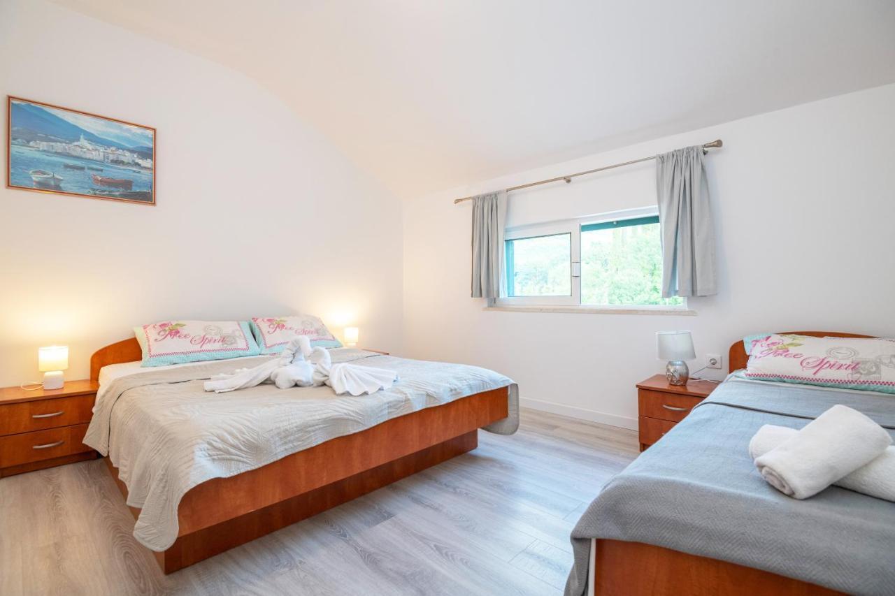 Apartments Dubelj Komolac Экстерьер фото