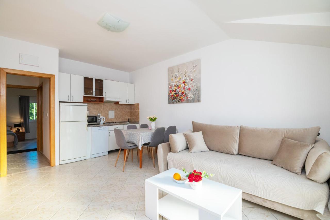 Apartments Dubelj Komolac Экстерьер фото