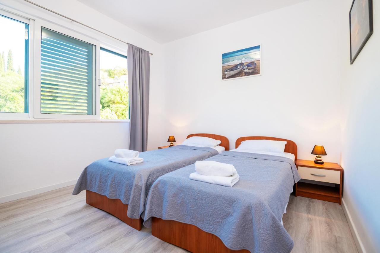 Apartments Dubelj Komolac Экстерьер фото