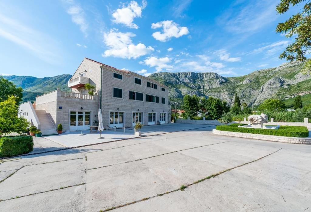 Apartments Dubelj Komolac Экстерьер фото