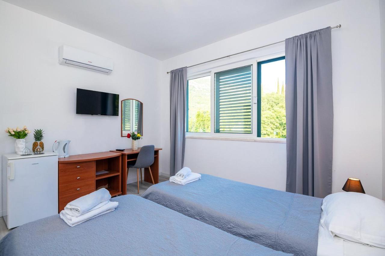 Apartments Dubelj Komolac Экстерьер фото