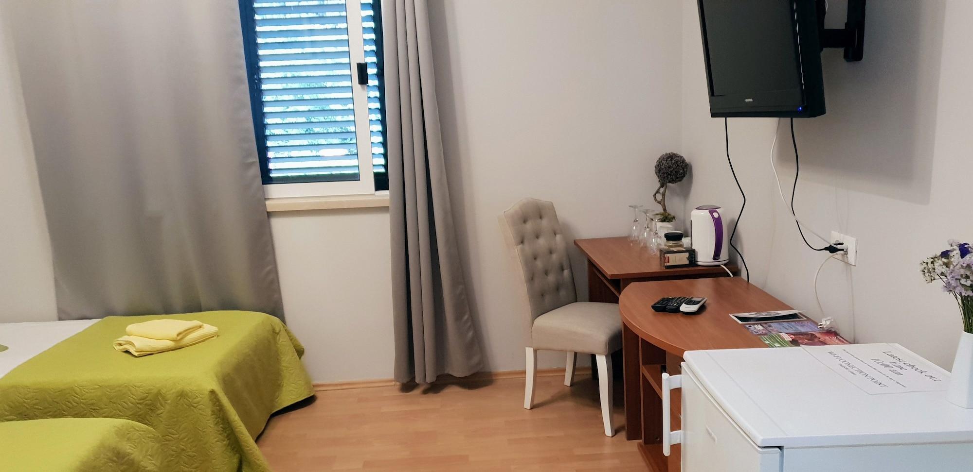 Apartments Dubelj Komolac Экстерьер фото